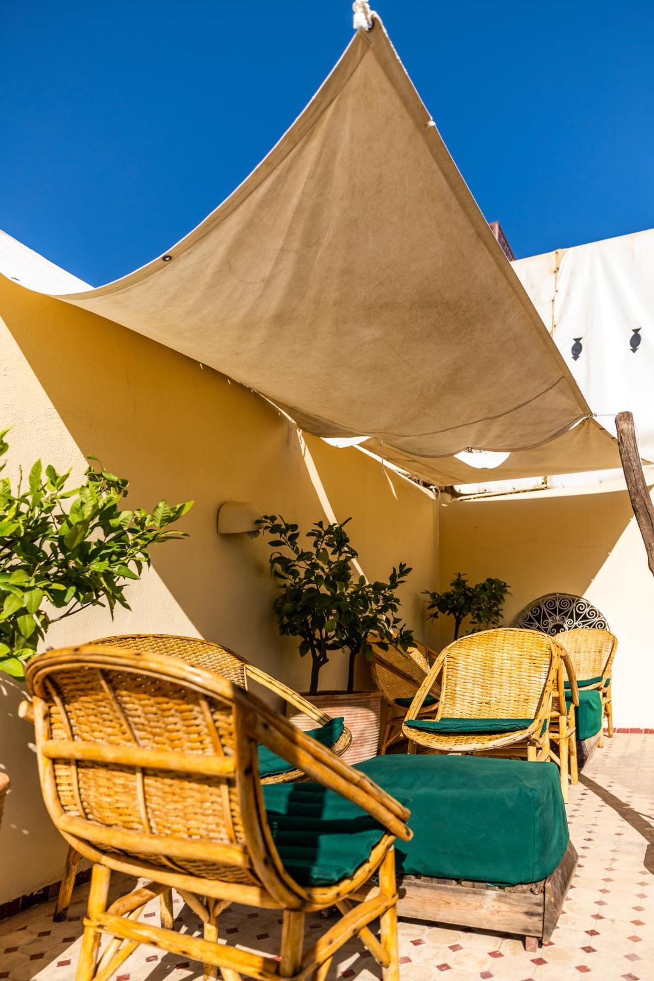 Riad Tizwa Фес Екстериор снимка