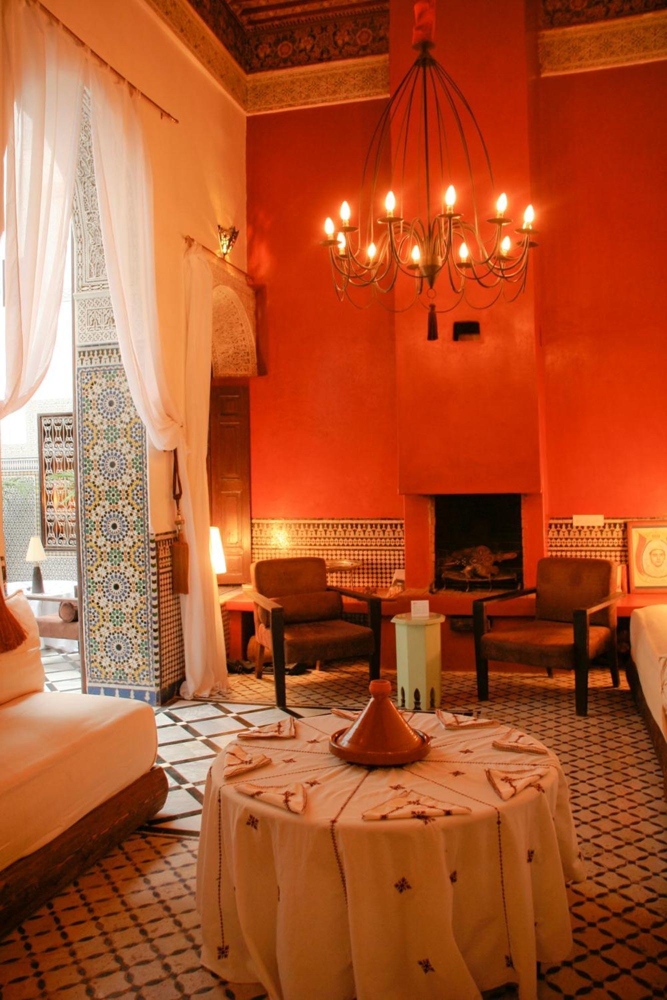 Riad Tizwa Фес Екстериор снимка
